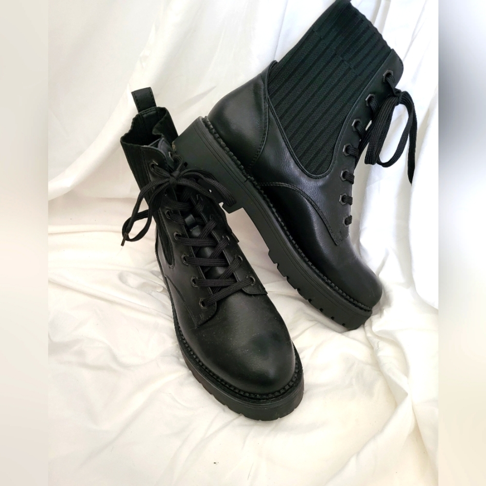 Black Lace-Up Boots